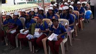 குழந்தைகள் தினத்தை முன்னிட்டு அரசுப்பள்ளி மாணவர்கள் இலவச விமான பயணம்!