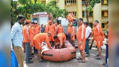 Cyclone Gaja: கஜா புயல் காரணமாக கடற்படை கப்பல்கள் தயார்!