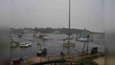 Cyclone Gaja : வலுகுறைந்த கஜா புயல், முழுமையாக கரையை கடக்க ஒரு மணி நேரம் ஆகும்!