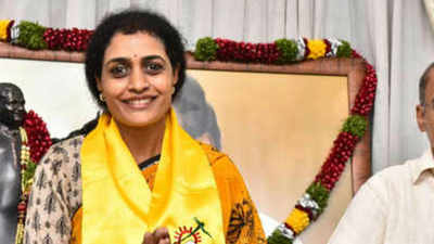 Nandamuri Suhasini: నామినేషన్ దాఖలు చేసిన సుహాసిని 