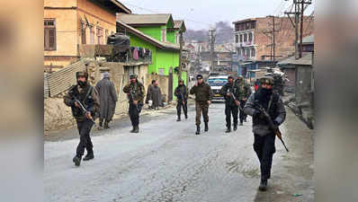 जम्मू-कश्मीर: CRPF के शिविर पर आतंकी हमले में हवलदार शहीद, दो घायल