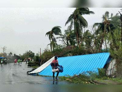 புயல் பாதிப்பு: 10 ஆயிரம் கோடிக்கு இழப்பு ஏற்பட்டுள்ளதாக தகவல்