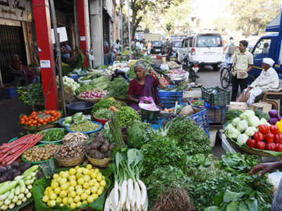 हिवाळ्यातील पालेभाज्यांची आवक वाढली