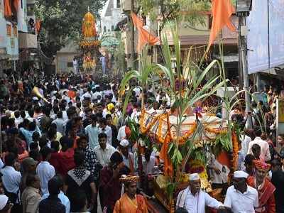 ‘जय श्रीराम’ म्हणत भक्तांची मांदियाळी