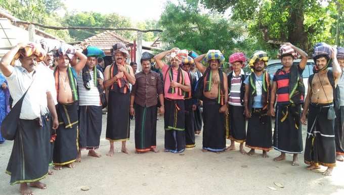 ಮಾಲೆ ಧರಿಸಿ ಶಬರಿಮಲೆಗೆ ತೆರಳಿದ ಕಾಂಗ್ರೆಸ್ ಶಾಸಕ