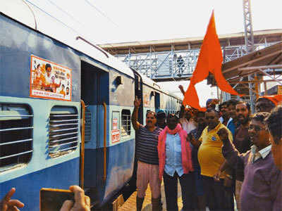 Shiv Sena: शिवसेनेचा जय श्रीराम नारा मध्य प्रदेशातही घुमला