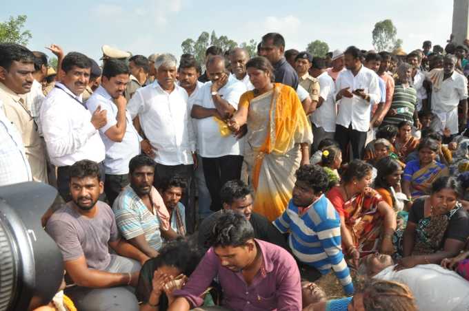 ಕಣ್ಣೀರಿಟ್ಟ ಸಿಎಂ