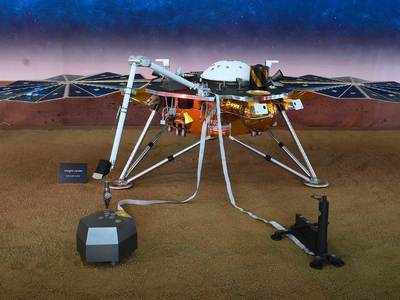 NASA InSight Spacecraft: नासाचं इनसाइट यान मंगळावर उतरलं