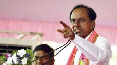 Chandrashekar Rao: இளைஞரிடம் ஆத்திரப்பட்ட சந்திரசேகர ராவ்: சர்வாதிகாரி என காங்., சாடல்!