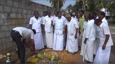 சேலம் வெள்ளக்கல்பட்டி தார்சாலை அமைக்கும் பணி தொடக்கம்