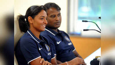 Women Team Coach पर टीम दो फाड़, हरमनप्रीत-स्मृति रमेश पोवार के समर्थन में