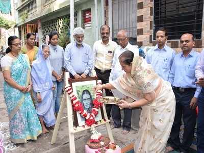 बहिणाबाईंची कविता गीतेइतकीच श्रेष्ठ