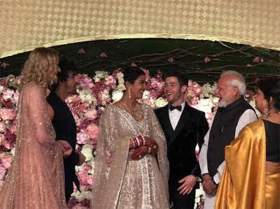 Priyanka Nick Reception: पीएम नरेंद्र मोदी ने दिया न्यूली मैरिड कपल को आशीर्वाद