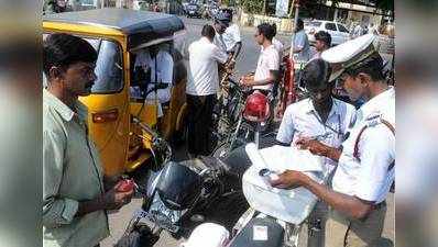 வாகன ஓட்டிகள் அசல் ஓட்டுநா் உரிமம் வைத்திருக்க வேண்டும் – நீதிமன்றம் திட்டவட்டம்