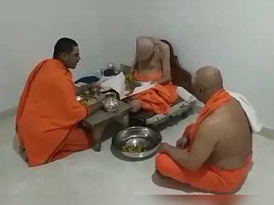 Shivakumara Swami: ಏರ್ ಆ್ಯಂಬುಲೆನ್ಸ್‌ನಲ್ಲಿ ಸಿದ್ಧಗಂಗಾ ಶ್ರೀ ಚೆನ್ನೈಗೆ, ಆಸ್ಪತ್ರೆಯಲ್ಲೇ ಶ್ರೀಗಳಿಂದ ಪೂಜೆ