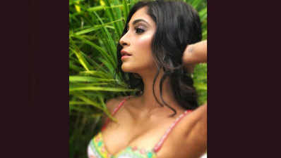 देखें, मिस इंडिया वर्ल्ड Anukreethy Vas की Hot Photos