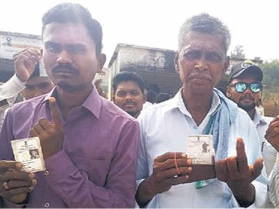 Telangana election: ‘त्या’ वादग्रस्त गावात मतदान