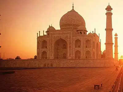Taj Mahal देखने का बना रहे हैं प्लान, तो पहले जान लें यह जरूरी जानकारी