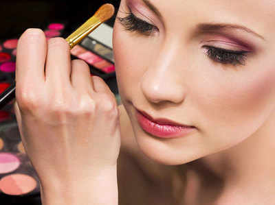 Face Makeup Tips इन्हें फॉलो कर आप लगेंगी स्टनिंग