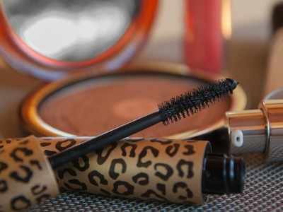 Makeup Tips: बेसिक सा मेकअप करने के लिए अपनी मेकअप लिस्‍ट में रखें ये जरूरी प्रोडक्‍ट्स
