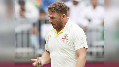 IND vs AUS: पर्थ टेस्ट- शमी की गेंद से आरोन फिंच चोटिल, मैदान से जाना पड़ा बाहर