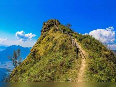 അപൂ‍ർവ കാഴ്ചകളൊരുക്കി പാലക്കയം തട്ട്