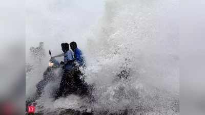 Cyclone Phethai: ಚಂಡಮಾರುತ ಎಫೆಕ್ಟ್‌, ಆಂಧ್ರ, ತ.ನಾಡಿನಲ್ಲಿ ಭಾರಿ ಮಳೆ, ಸಾವಿರಾರು ಮಂದಿ ಅತಂತ್ರ
