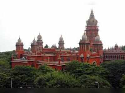 Madras High Court: தமிழக சாலைகளில் இடையூறு ஏற்படுத்தும் வகையில் பேனர்கள் வைக்க தடை