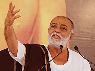 morari bapu : मोरारी बापूंच्या राम कथेत सेक्स वर्कर, भगवा ब्रिगेडचा विरोध