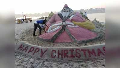 युवक ने रेत से बनाया सेंटा क्‍लॉज, देश को दी क्रिसमस की बधाई