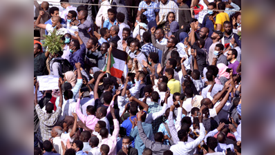 पूर्वनियोजित मार्च से पहले सूडान की राजधानी में बड़ी संख्या में पुलिस तैनात