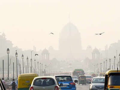 दिल्ली : लगातार चौथे दिन भी स्थिति ‘गंभीर’, तेज हवा चलने से मिलेगी राहत