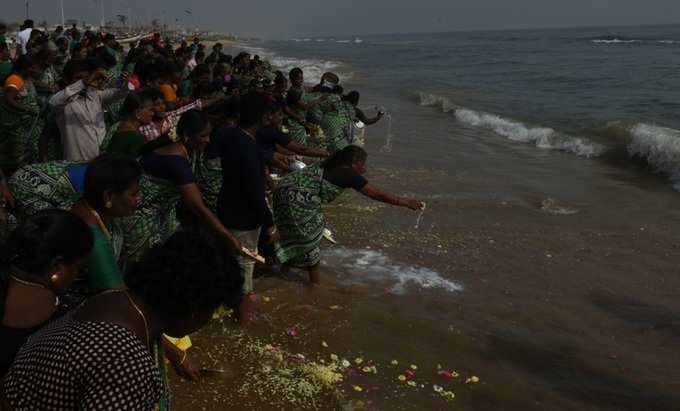 సునామీకి 14ఏళ్లు.. సముద్రుడికి శాంతి పూజలు