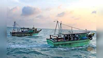 ராமேஸ்வரம் மீனவர்கள் மீது இலங்கை மீனவர்கள் பெட்ரோல் குண்டுவீச்சு!