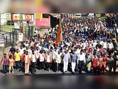 ಶಬರಿಮಲೆಗೆ ಮಹಿಳೆಯರ ಪ್ರವೇಶ: ಕಾಸರಗೋಡು ಜಿಲ್ಲೆಯಲ್ಲಿ ಹರತಾಳ ಪೂರ್ಣ, ಪ್ರತಿಭಟನೆ, ಇರಿತ, ಅಶ್ರುವಾಯು ಪ್ರಯೋಗ