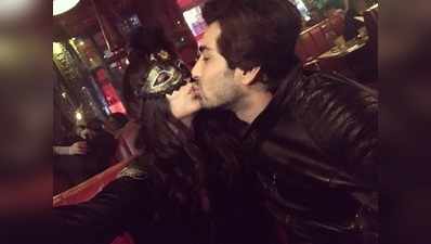 Sanaya Irani and Mohit Sehgal kiss: सनाया ईरानी और मोहित सहगल ने इस खास अंदाज में किया नए साल का वेलकम