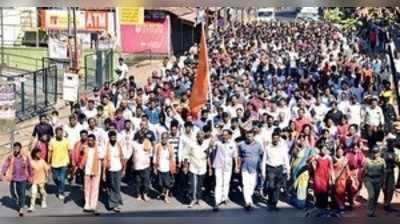 ಕೇರಳ ರಾಜ್ಯಾದ್ಯಂತ ಹರತಾಳ:  ಕಲ್ಲು ತೂರಾಟ