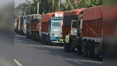 दिल्ली में 24 घंटे तक ट्रकों की नो-एंट्री, हवा हुई और खराब