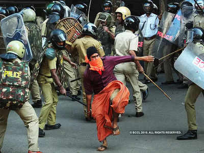 ശബരിമല തീർത്ഥാടകർക്ക് നേരേയും ആക്രമണം; രണ്ട് പേർ ചികിത്സയിൽ