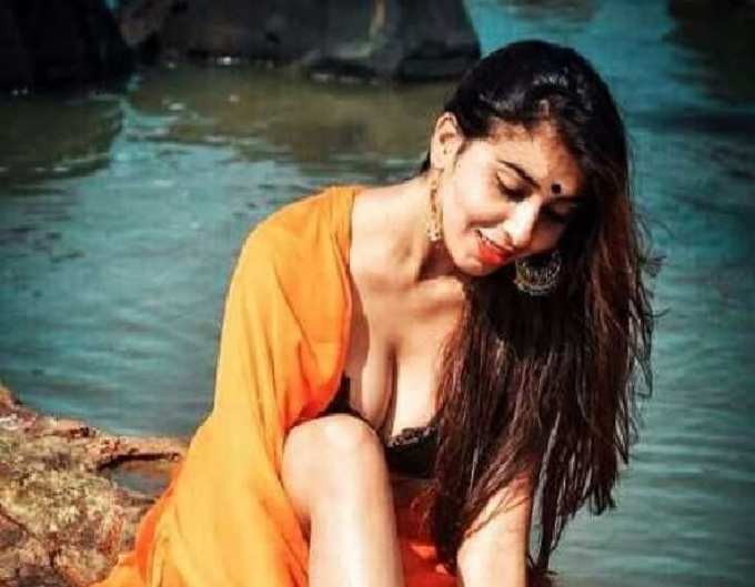 HOT: টিভির এই মেয়ে এত খোলামেলা, জ্বলছে নেটদুনিয়া!