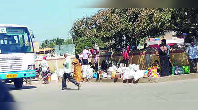 ಕೂಲಿಗಾಗಿ ಕೇರಳಕ್ಕೆ ಗಡಿನಾಡ ಕನ್ನಡಿಗರ ಗುಳೆ