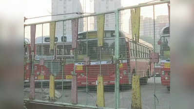 मुंबई: बेस्ट की हड़ताल का दिख रहा असर, सड़कों पर पसरा सन्नाटा, बस स्टॉप पर हो रहा इंतजार