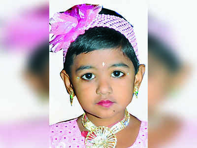 ದನ ಅಡ್ಡಬಂದು ರಿಕ್ಷಾ ಪಲ್ಟಿ: 3 ವರ್ಷದ ಬಾಲಕಿ ಸಾವು
