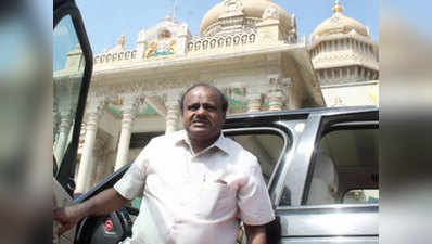 कर्नाटक: मंत्री शिवकुमार का आरोप- बीजेपी खरीद रही 3 कांग्रेस विधायक, सीएम कुमारस्वामी बोले, चिंता की कोई बात नहीं