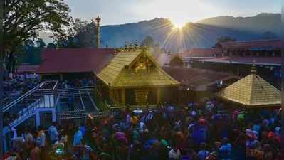 Makara Jyothi 2019: പൊന്നമ്പല മേട്ടിൽ മകരജ്യോതി തെളിഞ്ഞു