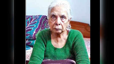 87 वर्षीय मां को अस्पताल में छोड़ नहीं लौटा बेटा, पुलिस के पास पहुंची महिला