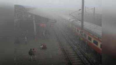 दिल्ली में शीतलहर का प्रकोप, कोहरे के कारण ट्रेनों और उड़ानों पर असर