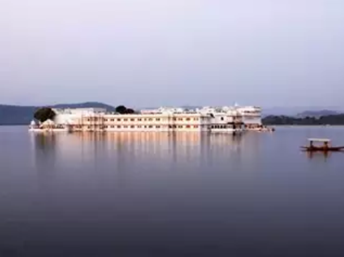 lake-palace