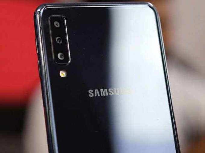​सॅमसंग गॅलेक्सी ए७ (Samsung Galaxy A7)