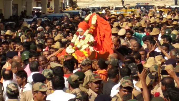 ಡಾ. ಶಿವಕುಮಾರ ಸ್ವಾಮೀಜಿ ಅವರ ಭೌತಿಕ ಶರೀರದ ಮೆರವಣಿಗೆ